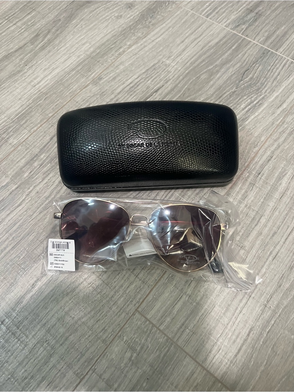 NWT Oscar De La Renta Aviator   Frame Sunglasses Brown/Gold